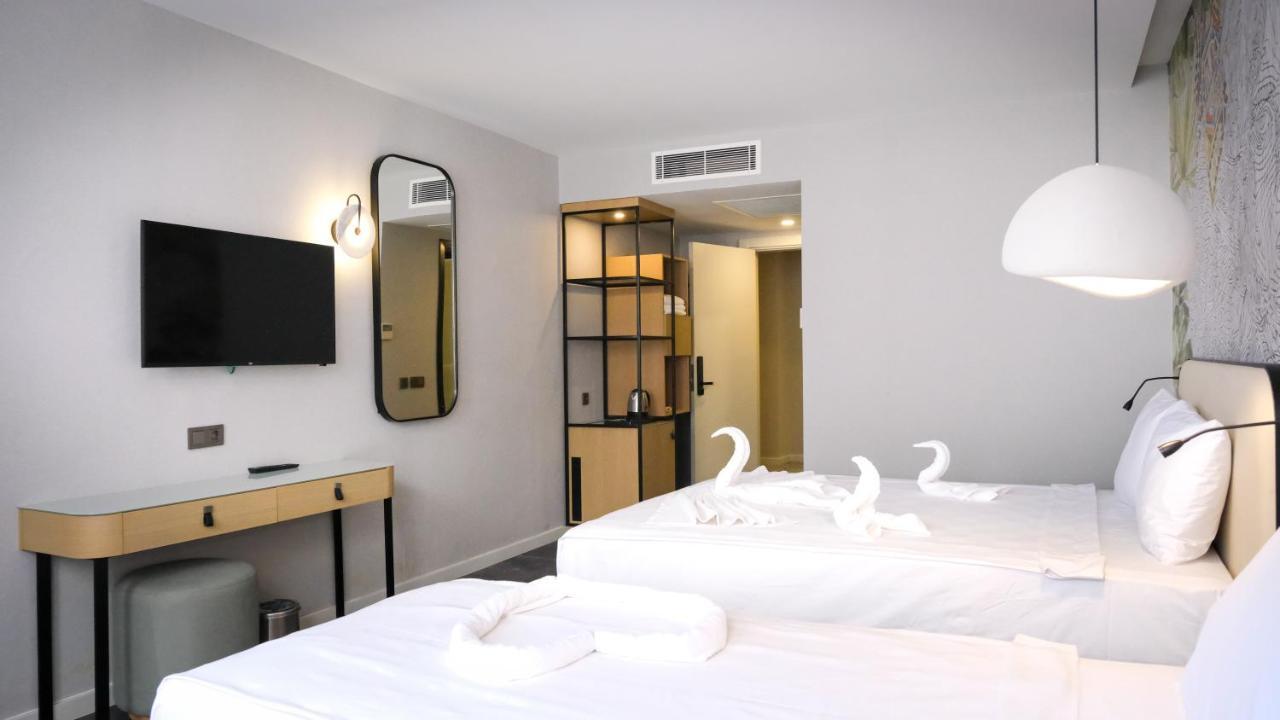 Iberis Hotel Lara Altinkum  Bagian luar foto